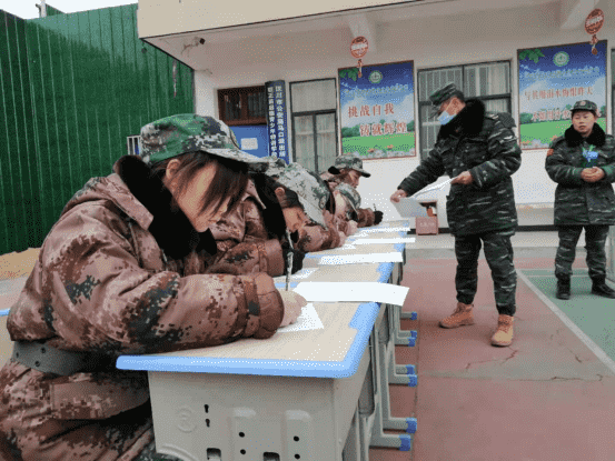 少年管制学校,全封闭式教育学校